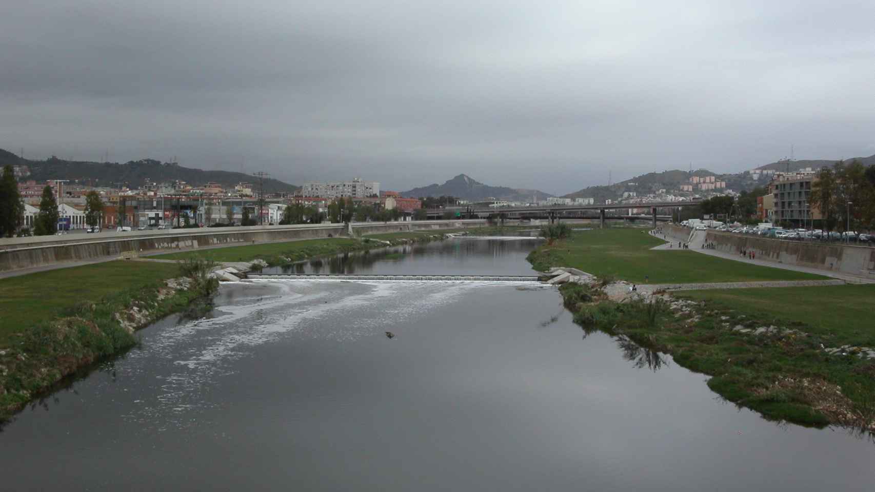 El río Besós, donde el padre lanzó de madrugada al bebé.