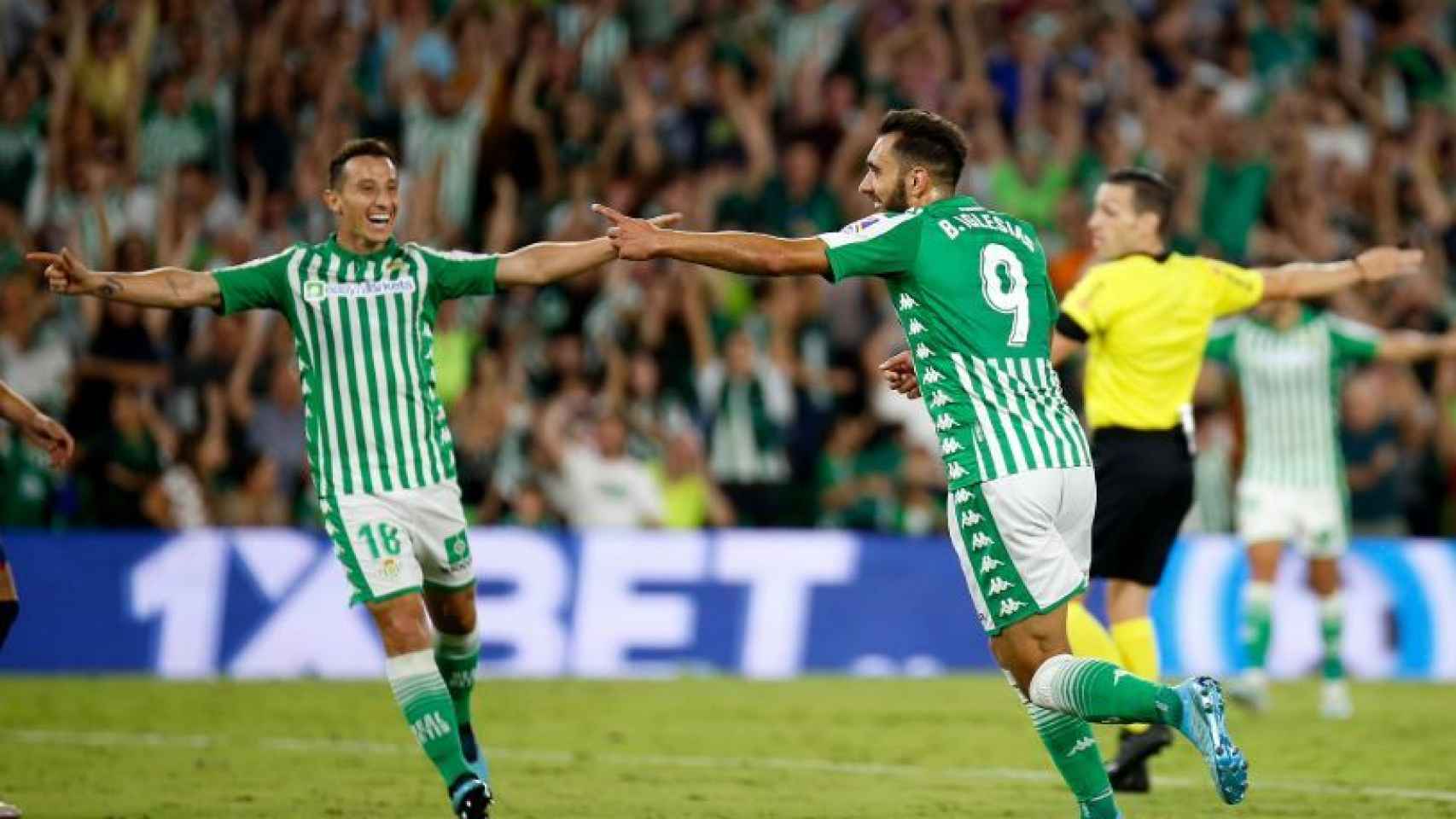 Borja Iglesias celebra un gol. Foto Twitter (@BorjaIglesias9)