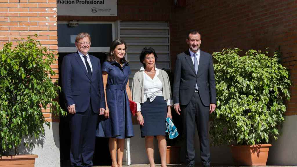 Ximo Puig, presidente de la Generalitat Valenciana, la reina Letizia, Isabel Celaá, ministra de Educación y Carlos González Serna, alcalde de Elche.