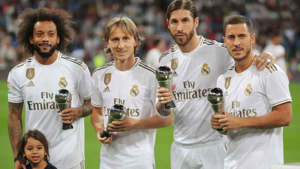 Marcelo, Modric y Sergio Ramos ofrecen sus premios del XI FIFPro a la afición