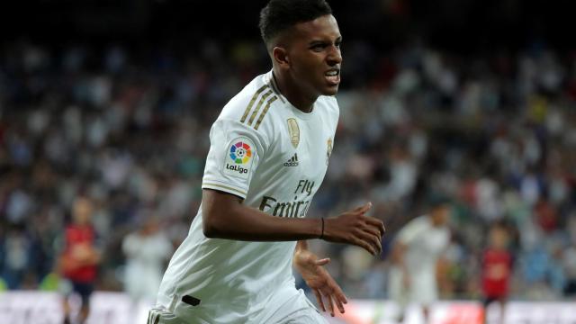 Rodrygo celebra su primer gol con el Real Madrid