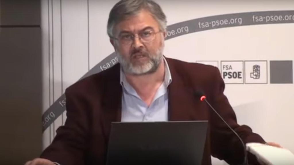 José Antonio Errejón, en 2010 durante una charla del FSA-PSOE de Asturias.