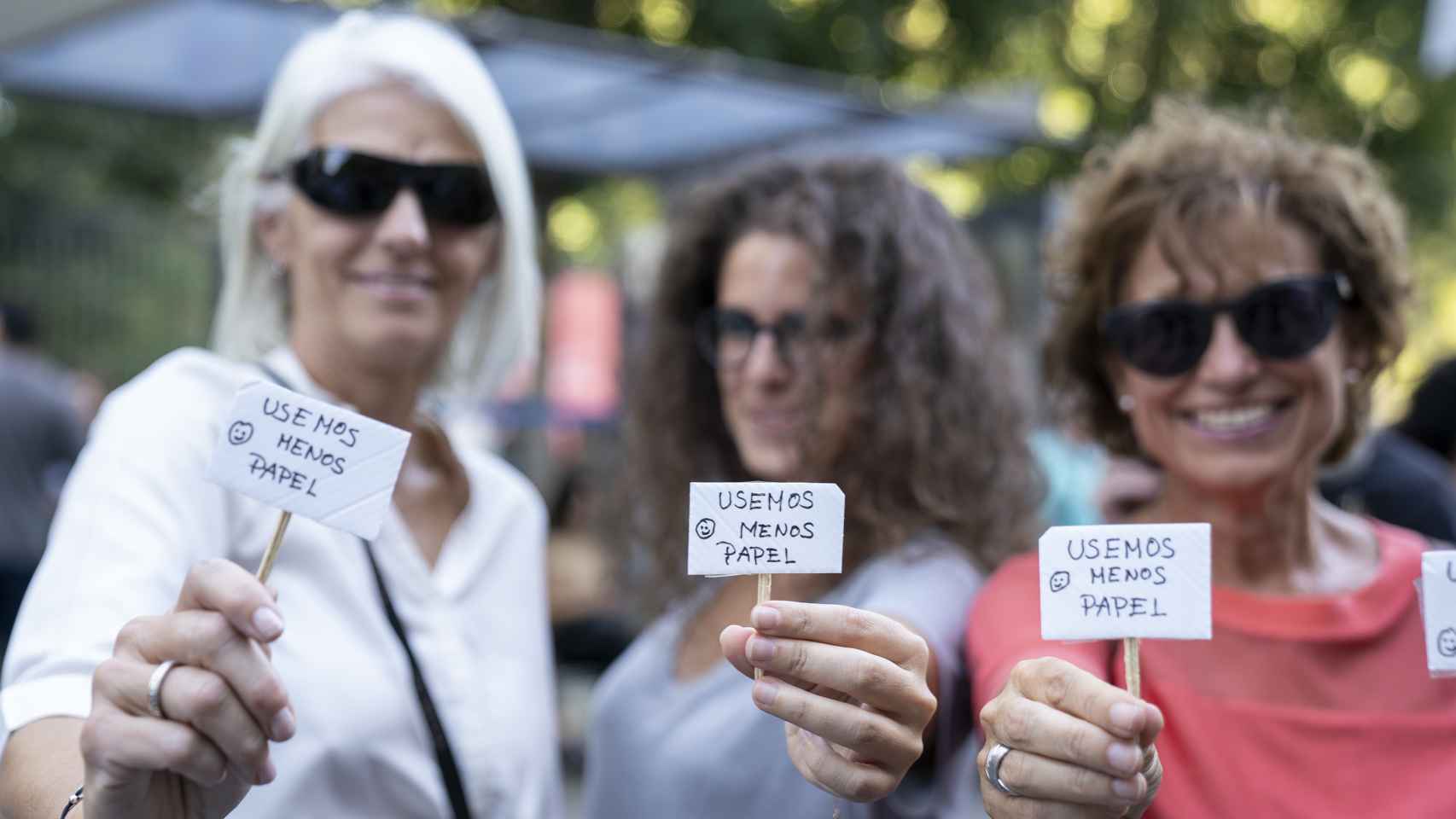 Manifestantes contra la crisis climática este viernes en Madrid.