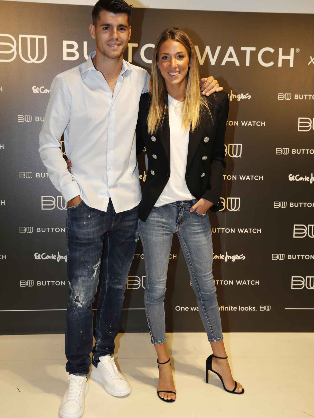 Morata y su mujer, el pasado lunes en la presentación de sus relojes.