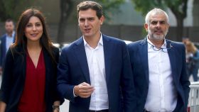 Rivera, Roldán y Carrizosa, a su llegada al Parlament.