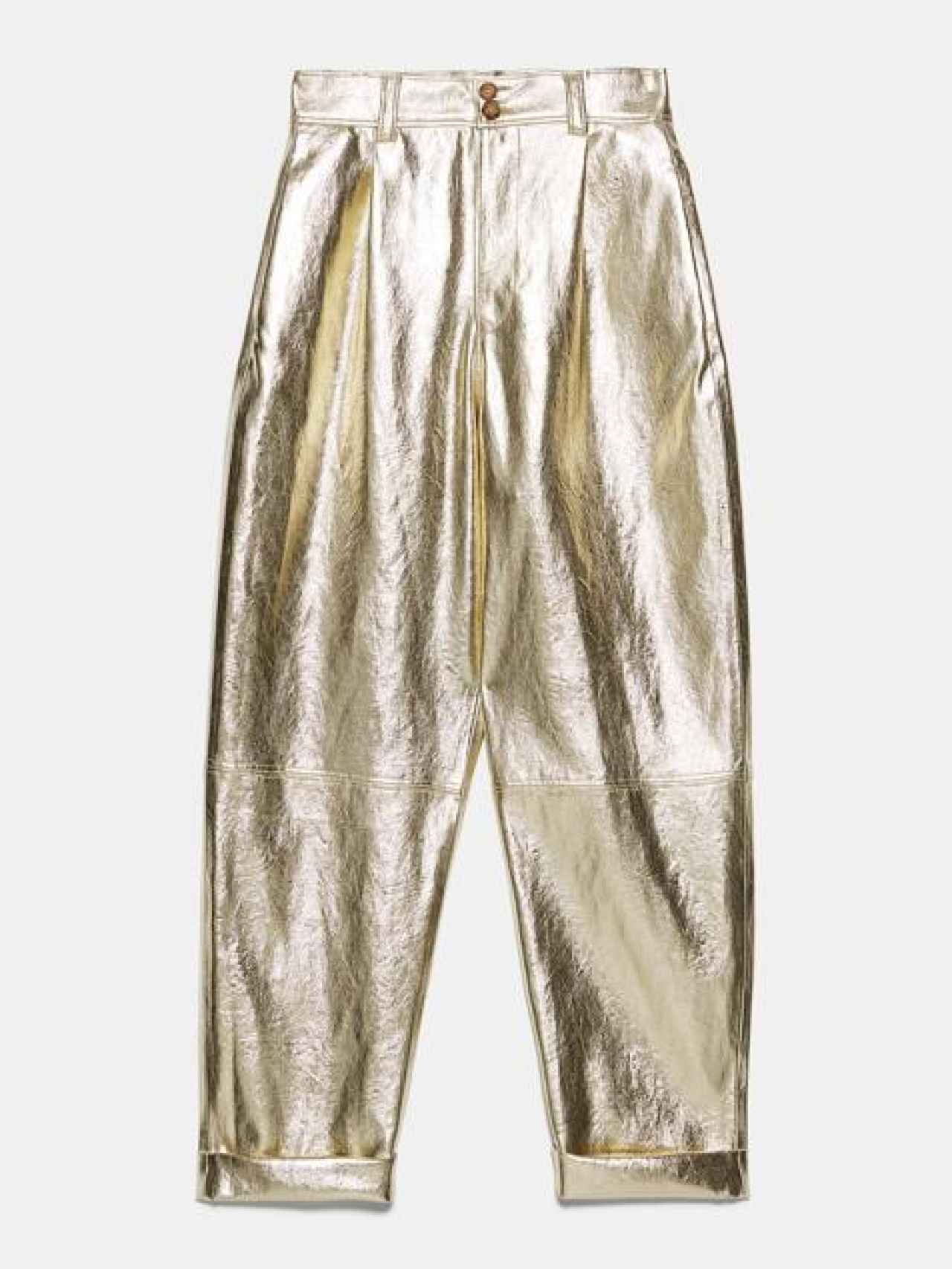 Pantalones dorados de Zara.