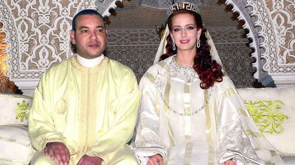 El rey Mohamed VI en su boda con la princesa Lalla Salma.
