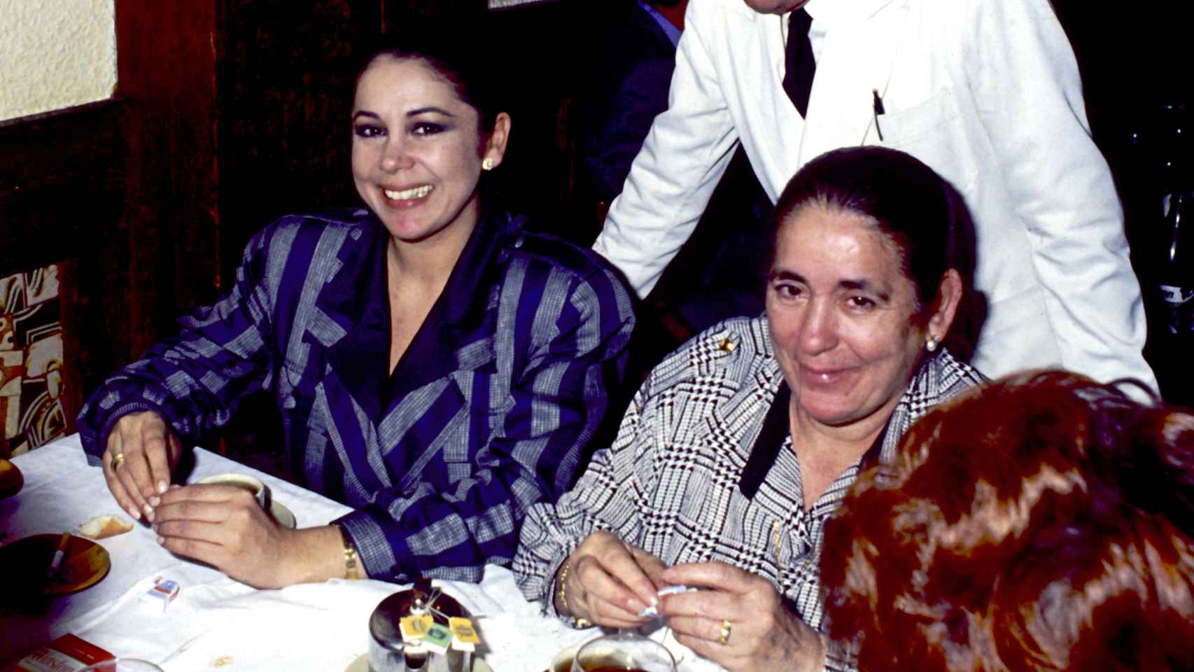 Isabel Pantoja y Ana Martín.