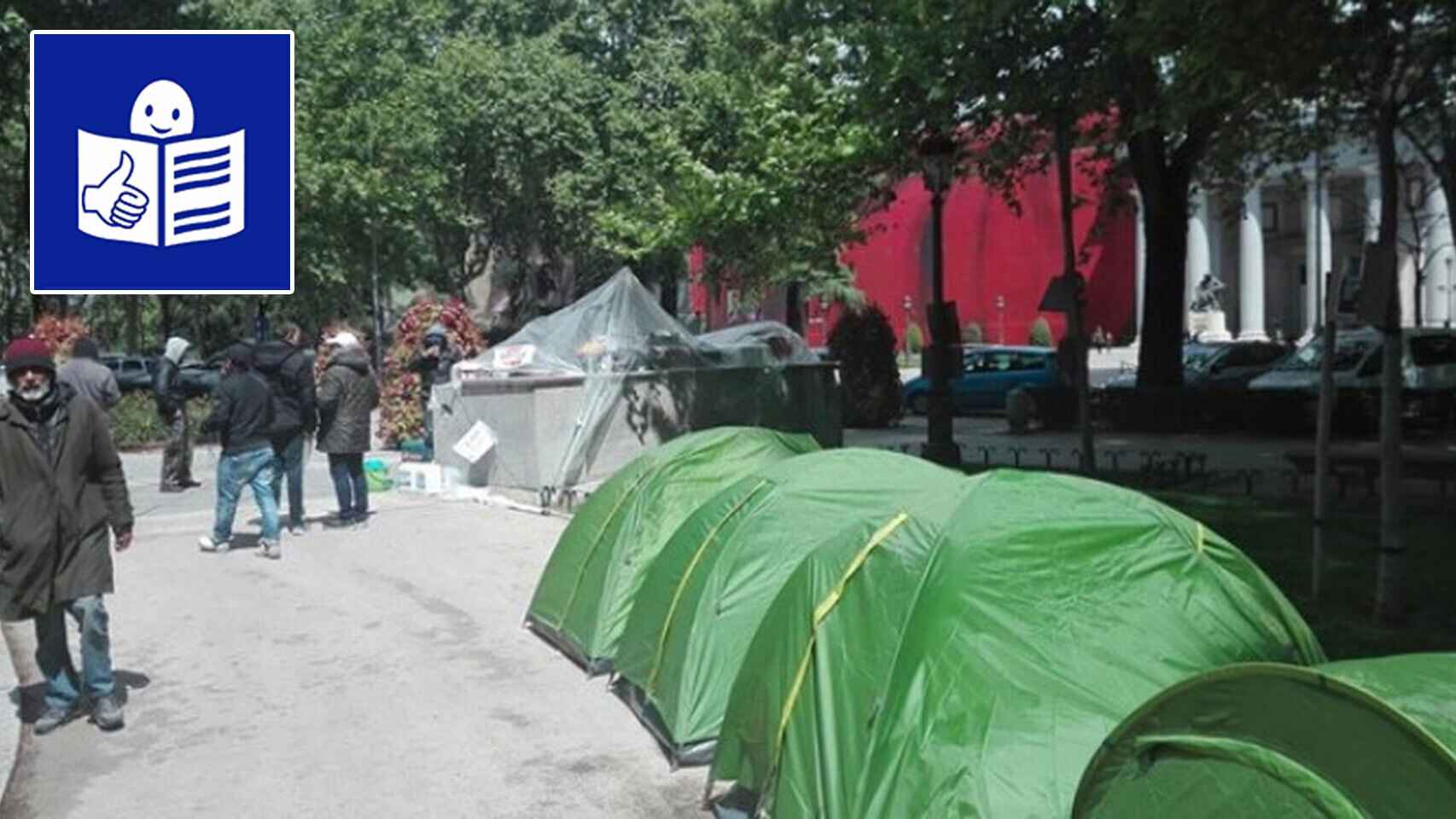 Los sin techo acampando en el Paseo del Prado.