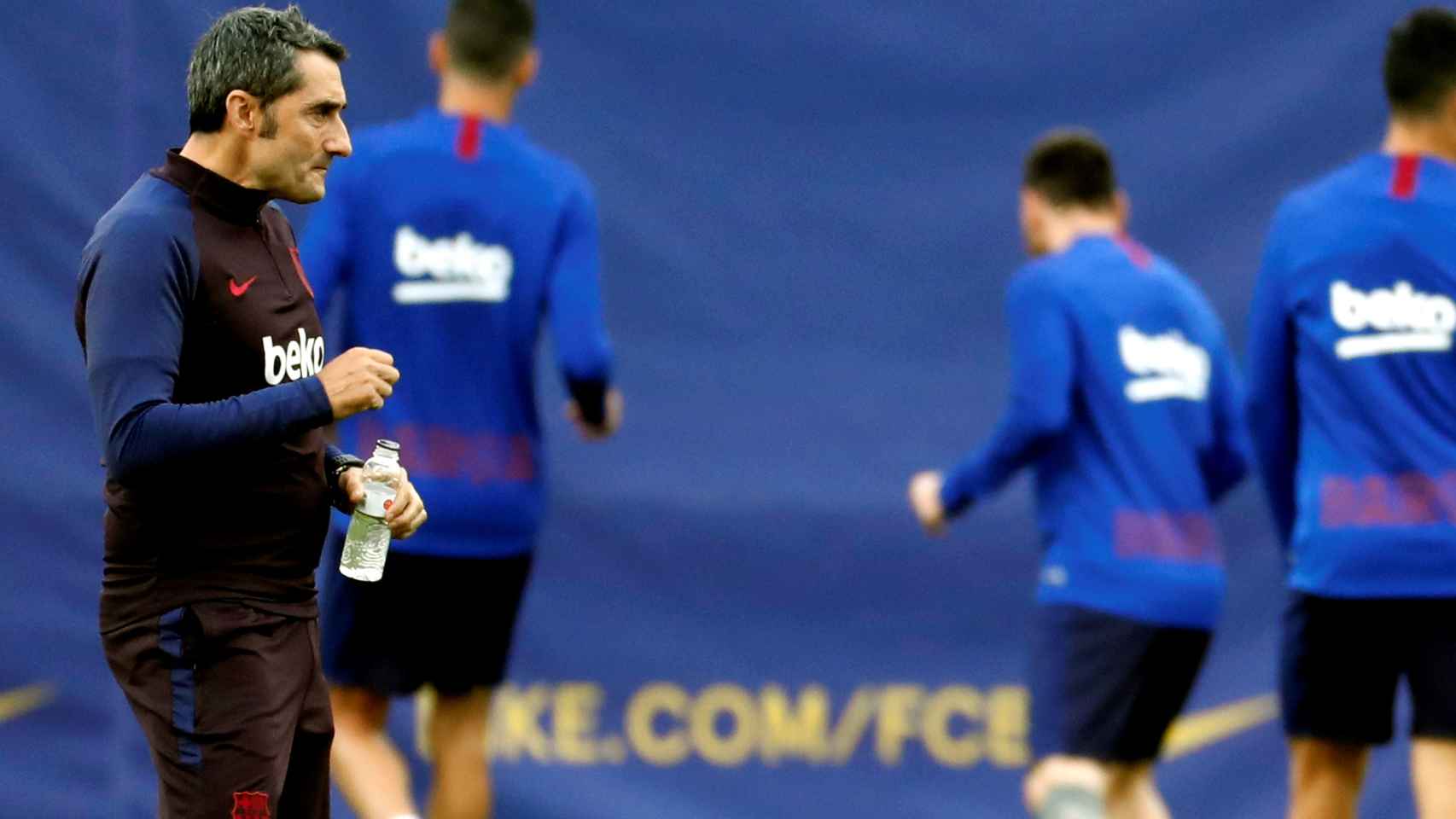 Ernesto Valverde durante el entrenamiento previo al Sevilla