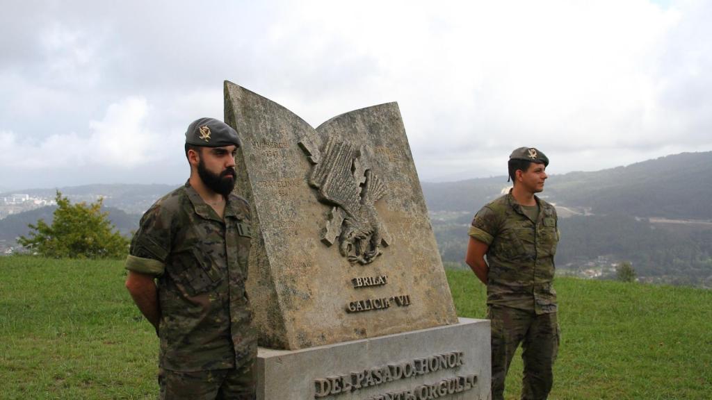 Los soldados Daniel Gómez y Richard Ríos.