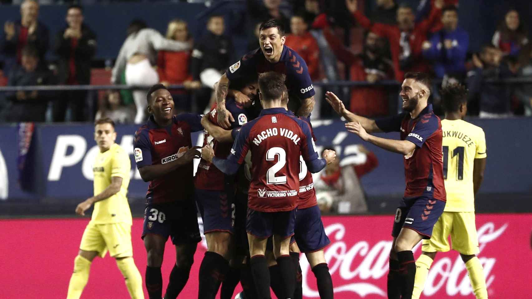 Los jugadores de Osasuna celebran uno de los goles ante el Villarreal
