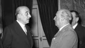 El expresidente del Barcelona Enric Martí Carreto con Francisco Franco