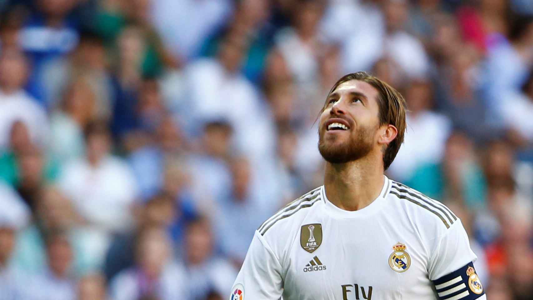 Sergio Ramos mira al cielo tras una ocasión del Real Madrid