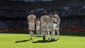 Los jugadores del Real Madrid celebran el gol de Hazard al Granada