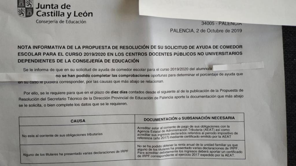 El documento que le envió la Junta con la denegación de la beca.