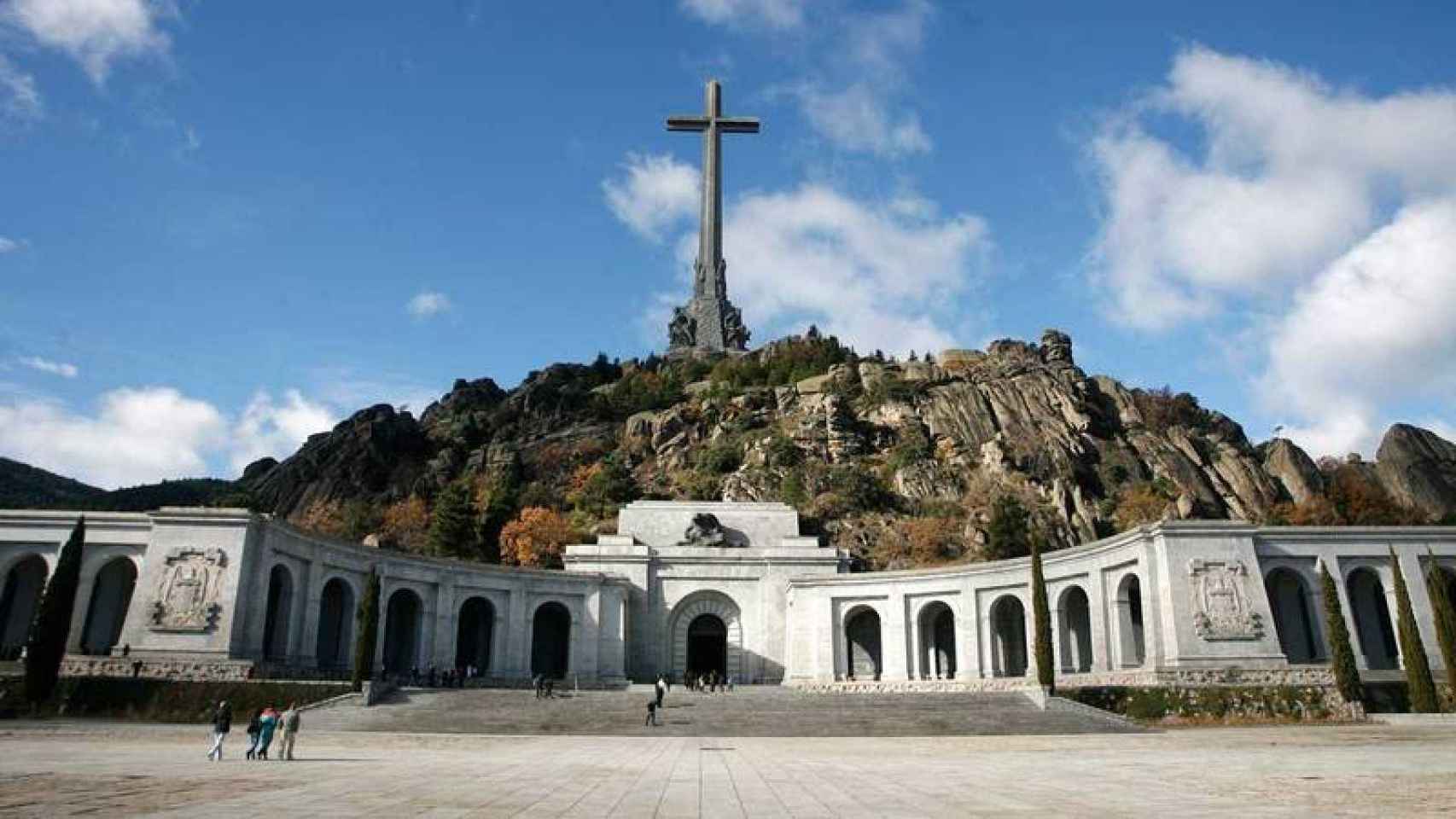 Cruz y basílica del Valle de los Caídos./