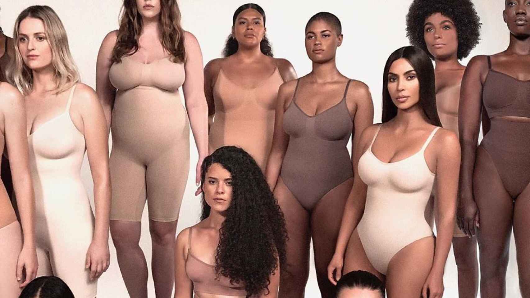 Barrio trimestre La base de datos Kim Kardashian relanza Skims, las fajas reductoras para todo tipo de mujeres