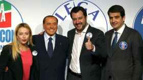 Giorgia Meloni, Silvio Berlusconi y Matteo Salvini durante la campaña electoral de 2018.