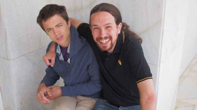 Íñigo Errejón y Pablo Iglesias, en una imagen feliz de sus primeros años juntos en Podemos.