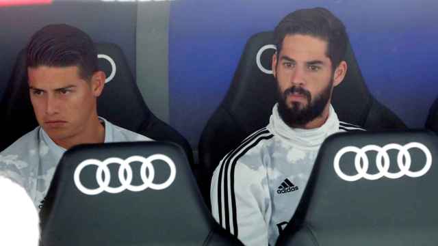 James Rodríguez e Isco Alarcón en el banquillo del Real Madrid