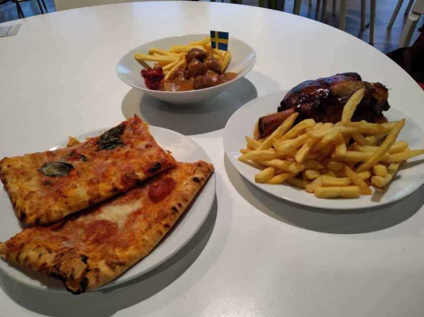Platos principales de albóndigas, codillo y pizzas de dos sabores.