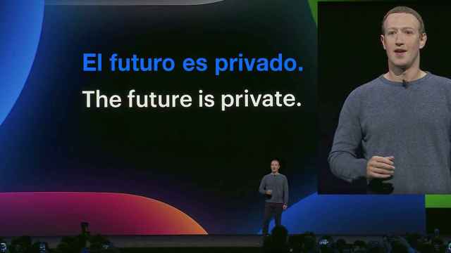 Mark Zuckerberg, CEO de Facebook, durante su conferencia en el F8.