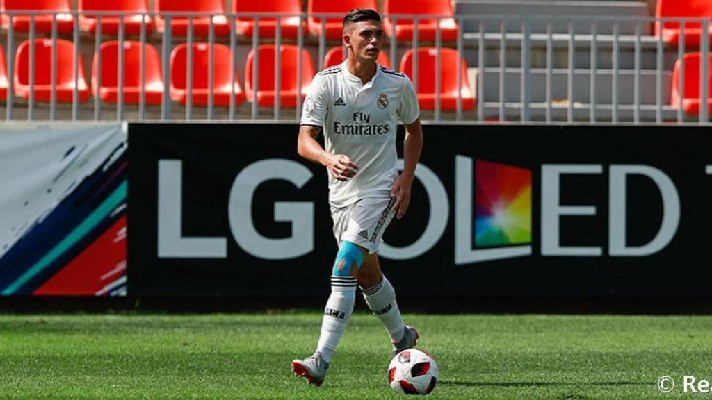 Adrián de la Fuente en un partido con el Castilla