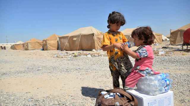 Niños en un campo de refugiados