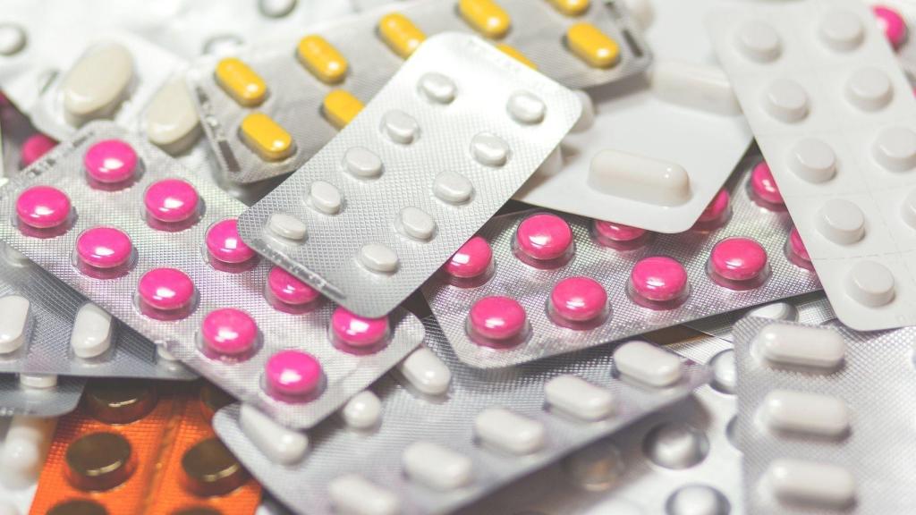 El Ibuprofeno sin receta dispara su precio tras restringirse la dispensación