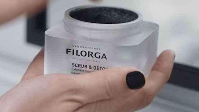 La espuma exfoliante de Filorga purifica la piel con resultados visibles inmediatos.