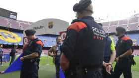 Mossos d'Escuadra en el Camp Nou