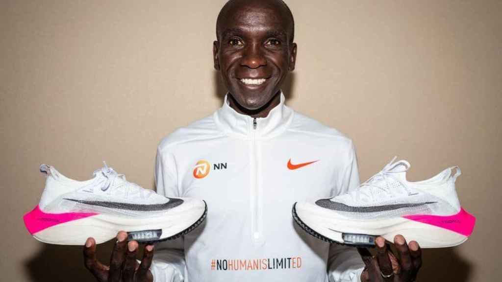 esférico sentar dividendo Las zapatillas 'dopadas' de Nike: su 'fórmula secreta' para revolucionar el  mundo runner