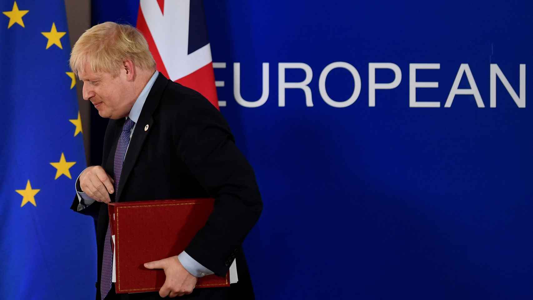 Boris Johnson abandona su última cumbre de la UE en Bruselas