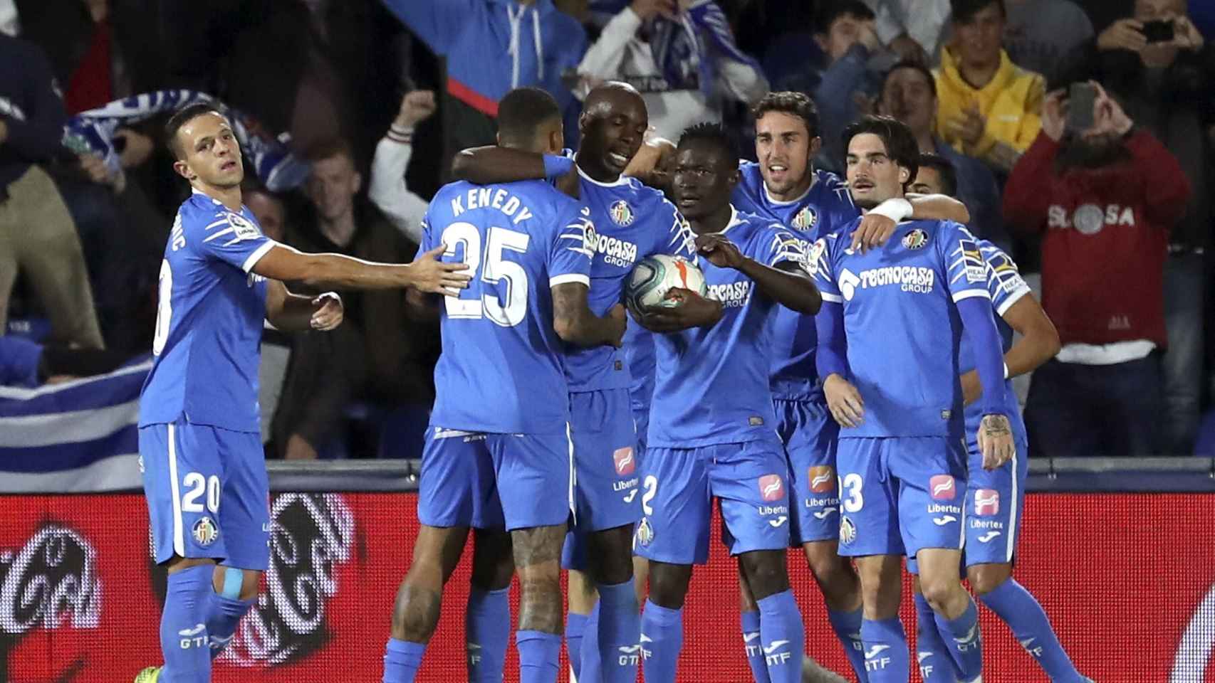 El Getafe celebra un gol ante el Leganés.