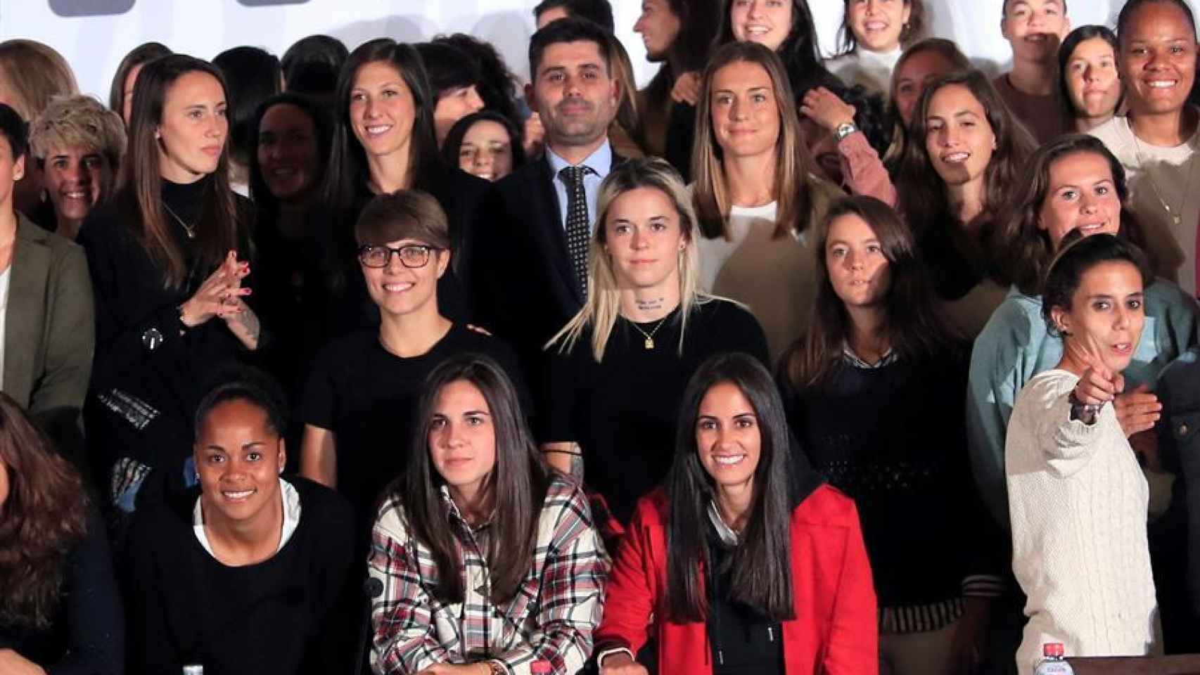 El fútbol femenino español va a la huelga