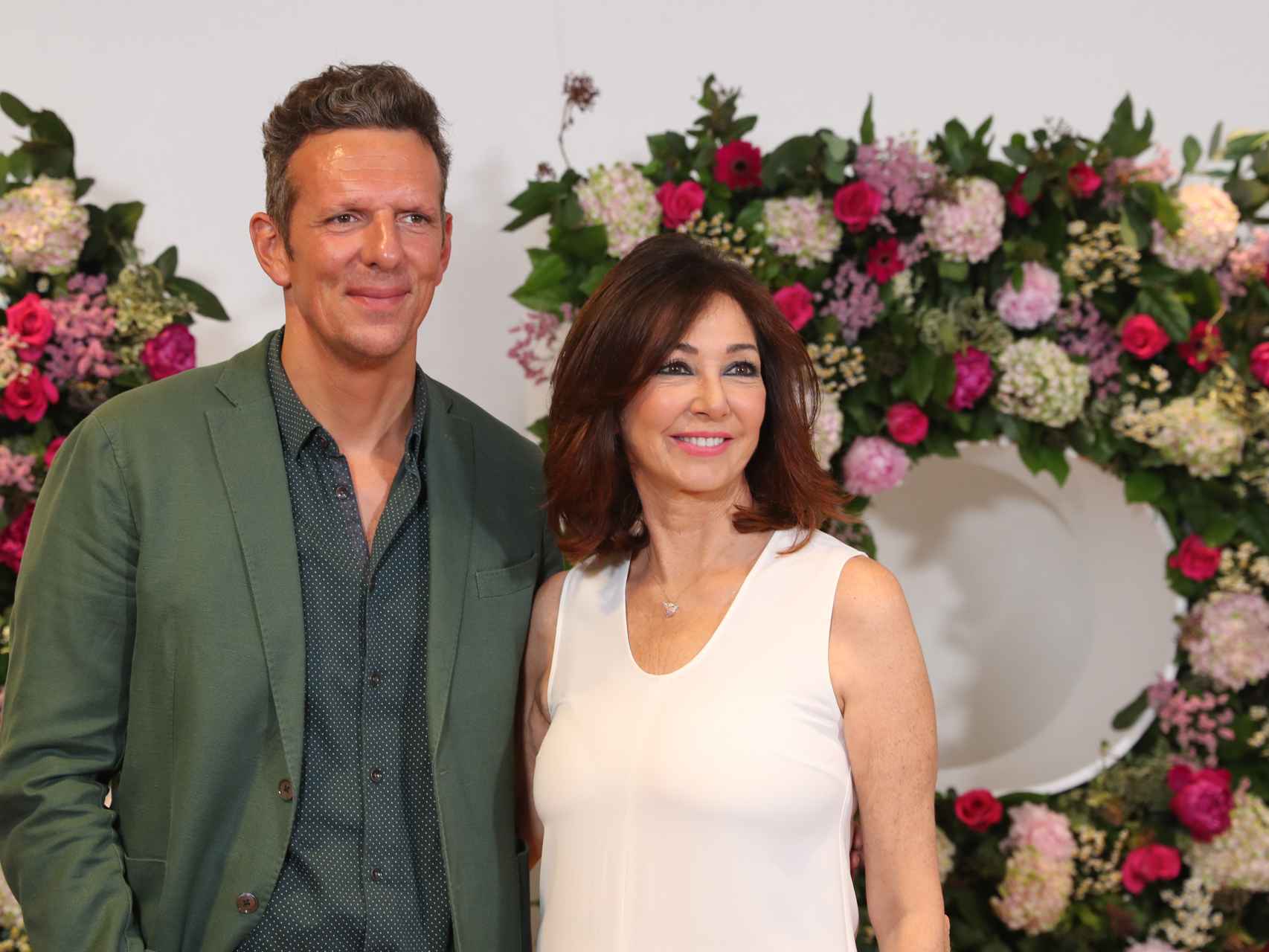 Prat y Ana Rosa en una imagen del fin de temporada de 'AR' en 2018.