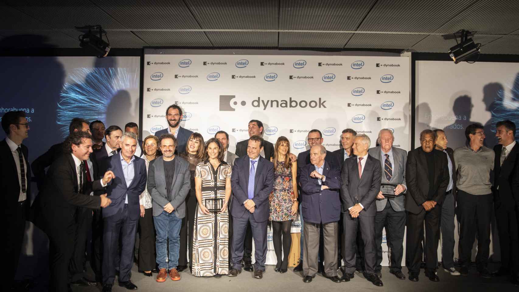 Foto de familia de los ganadores de los Premios Dynabook 2019.