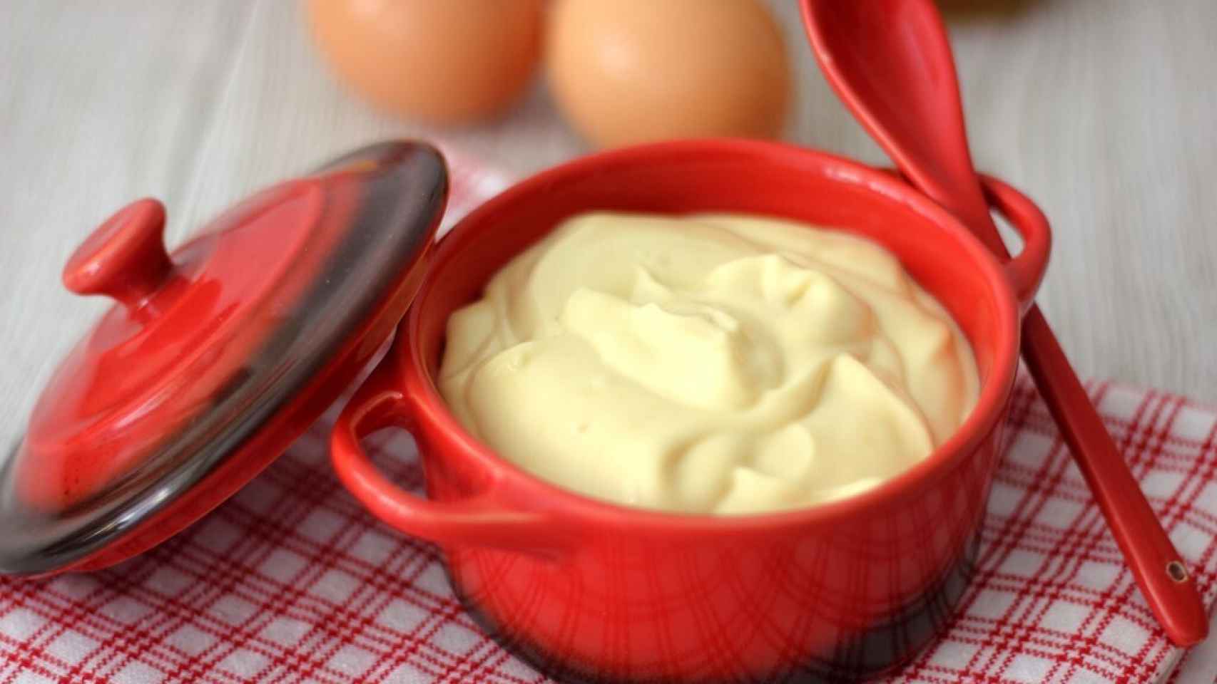 Cómo hacer mayonesa de ajo sin huevo