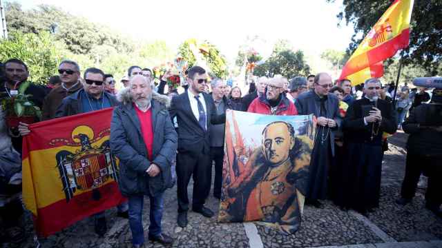 Simpatizantes de Franco, el pasado mes de octubre, durante la inhumación en Mingorrubio (Madrid)