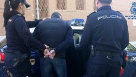 Momento de la detención del estafador y abusador sexual de Talavera