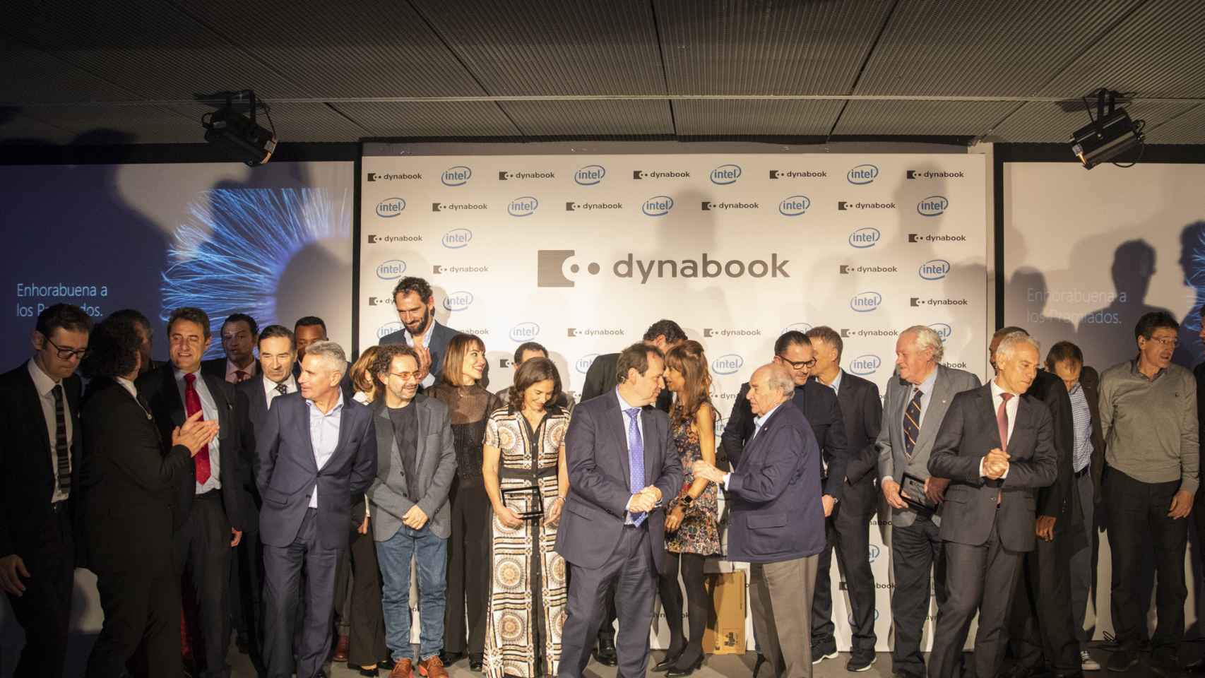 Foto de familia de los ganadores de los Premios Dynabook 2019.