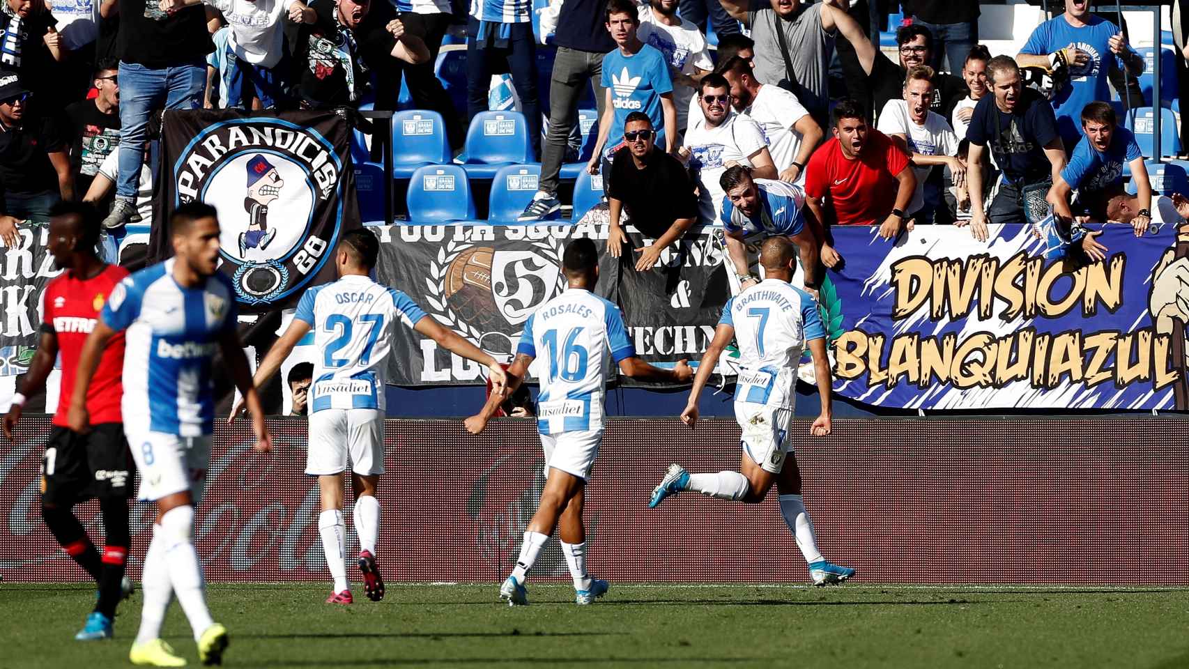 Los jugadores del Leganés celebran el gol ante el Mallorca