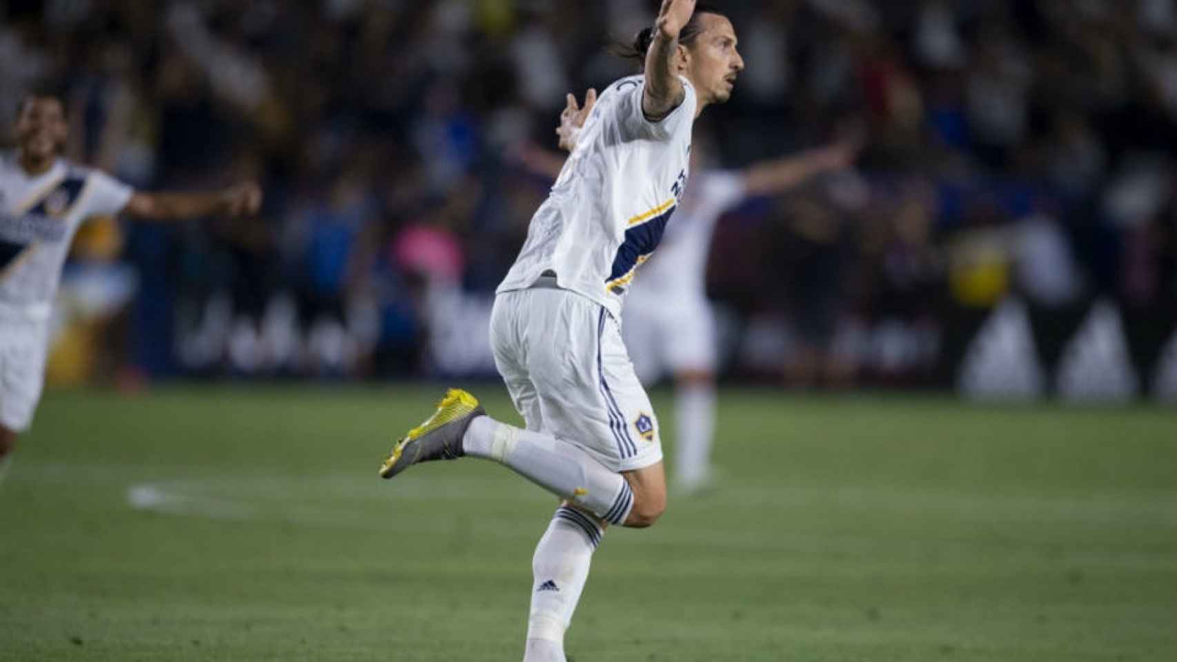 Zlatan Ibrahimovic celebra un gol esta temporada