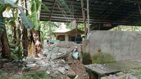 Un local destrozado en Mabini, Davao, por el terremoto.