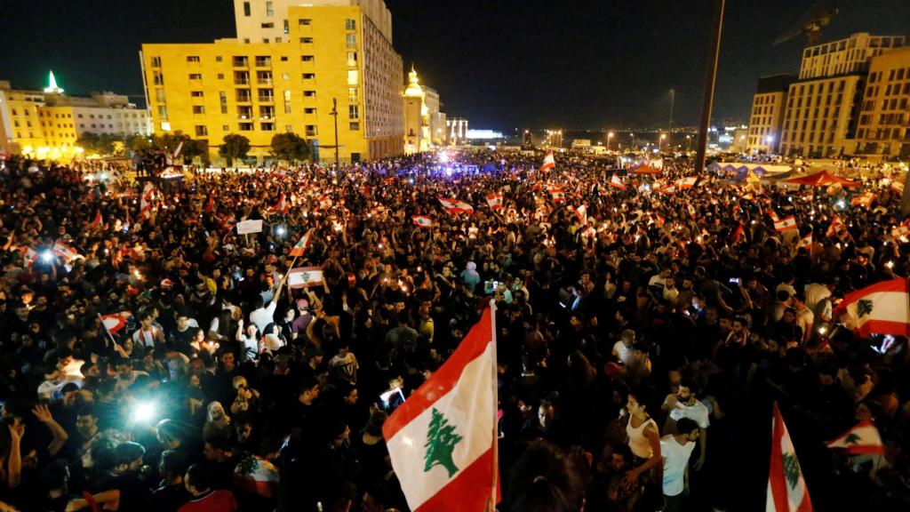 Manifestantes en las primeras jornadas de protestas en Beirut.