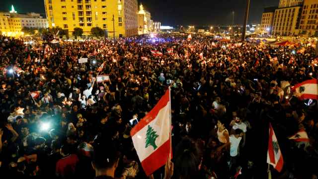 Manifestantes en las primeras jornadas de protestas en Beirut.
