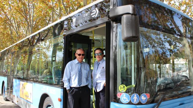 Agustín y Natalia en el 110 de la EMT.