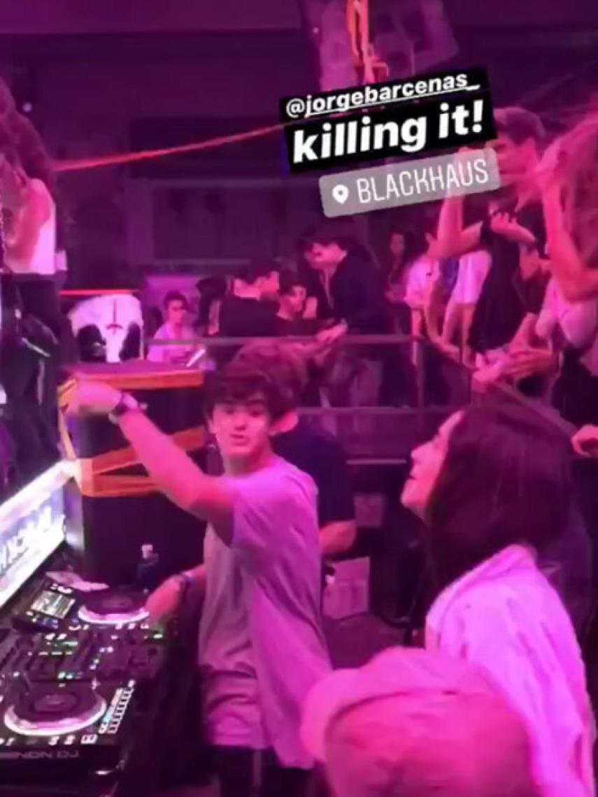 Captura del Stories de la discoteca en el que se puede ver a Victoria Federica junto a Jorge Bárcenas.
