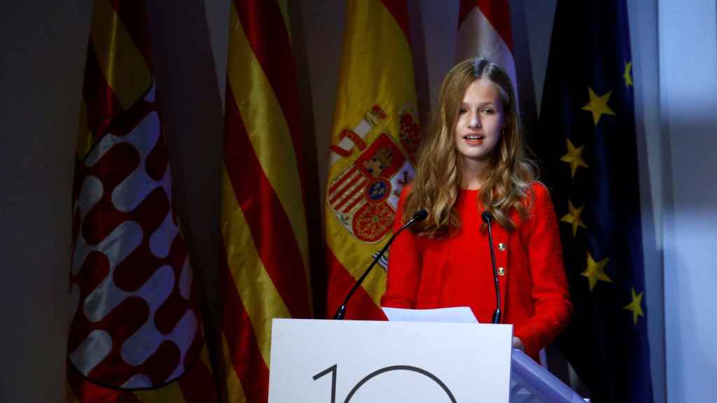 La princesa Leonor y el rey Felipe en los Premios Princesa de Girona.